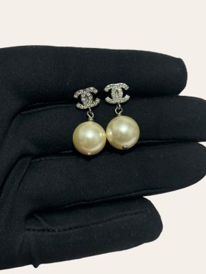 Chanel Crystal Pearl Earring