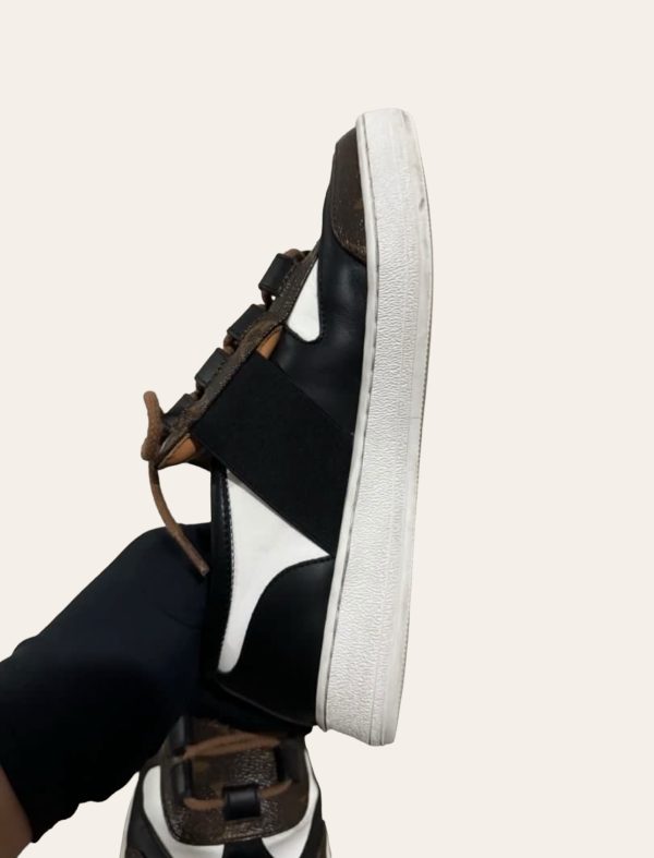 Louis Vuitton Monogram Sneaker SZ 36.5