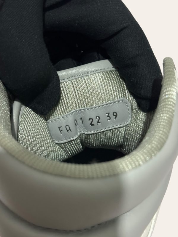 Dior B27 High Top Sneaker SZ 39