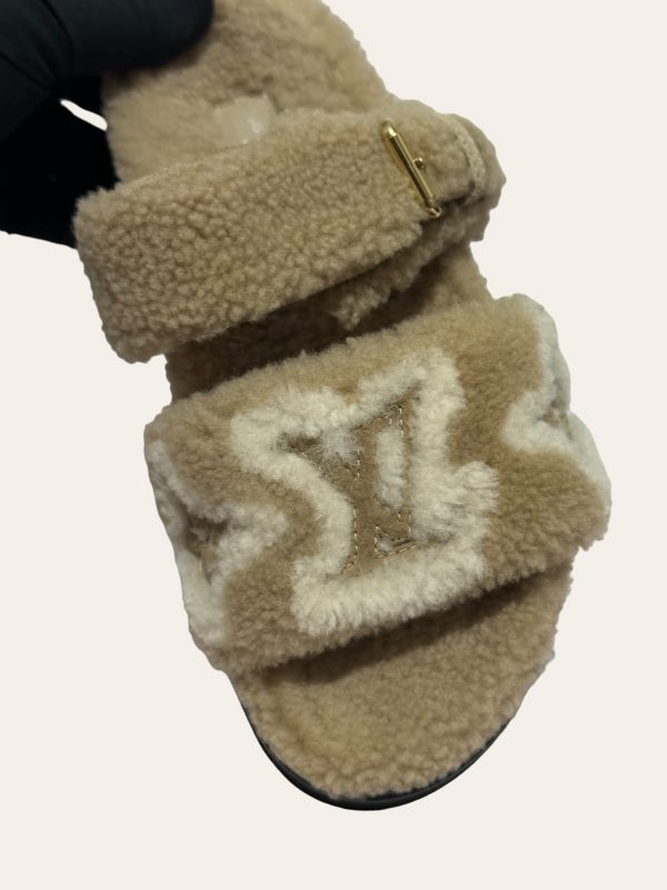 Louis Vuitton Paseo Comfort Mule Sandal SZ 36