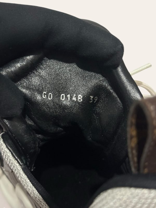 Louis Vuitton Archlight Sneaker Size 39