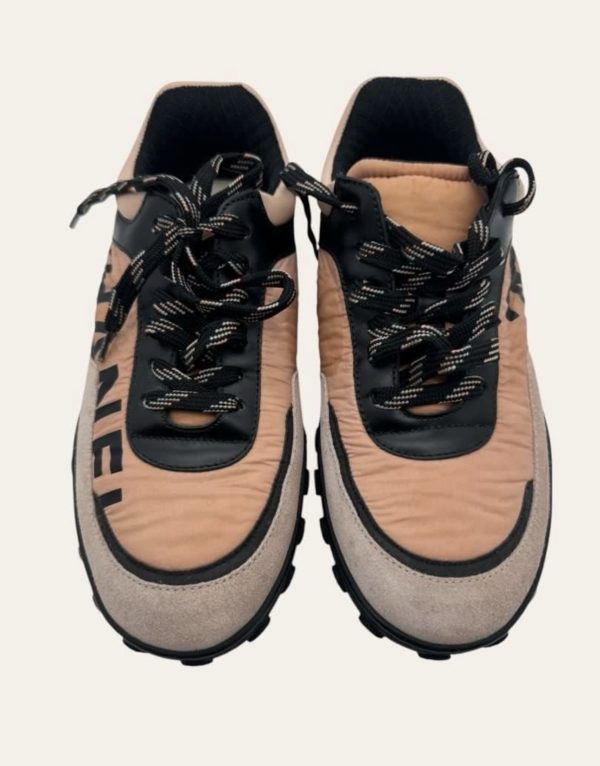 Chanel Sneaker Size 35