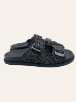 Fendi Feel Sandals Size UK 10 / EU 44