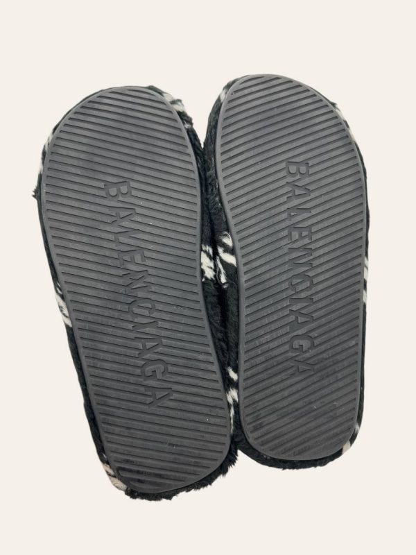 Balenciaga Logo Slipper Size 41