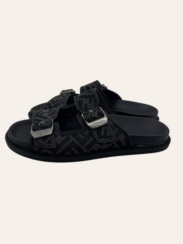 Fendi Feel Sandals Size UK 10 / EU 44