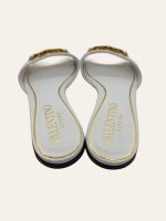 Valentino Logo Slides Size 37.5