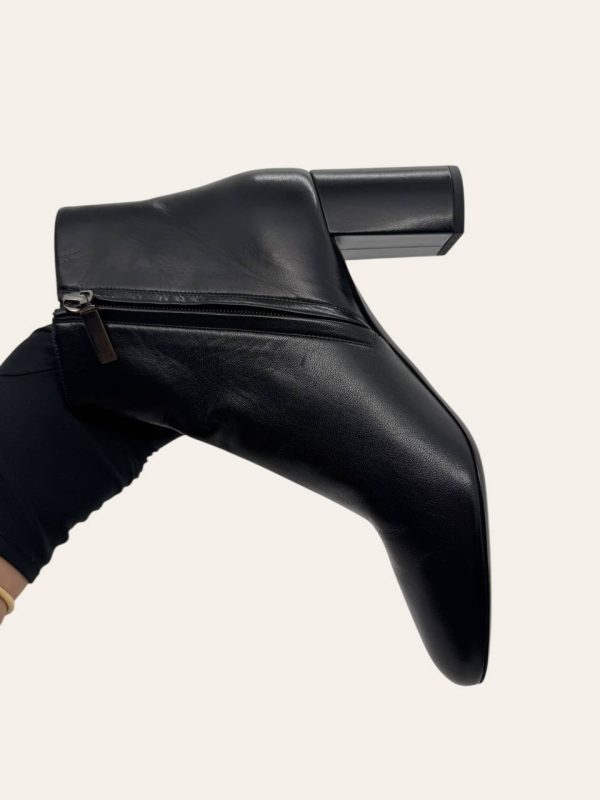 Saint Laurent Leather Ankle Boot Size 39