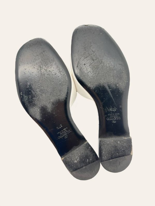 Valentino Logo Slides Size 37.5