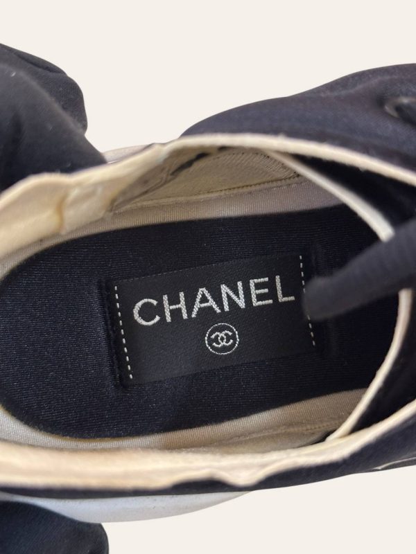 Chanel Sneaker Size 40