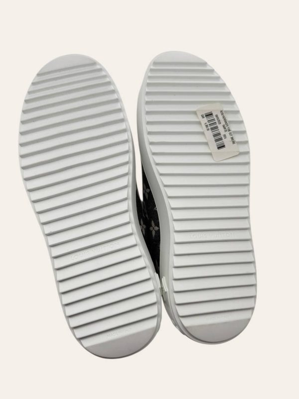 Louis Vuitton Time Out Sneaker Size 37