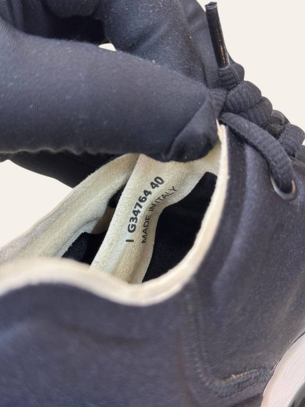 Chanel Sneaker Size 40