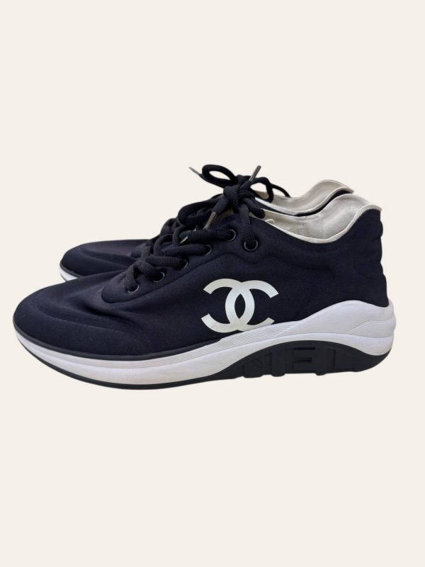 Chanel Sneaker Size 40