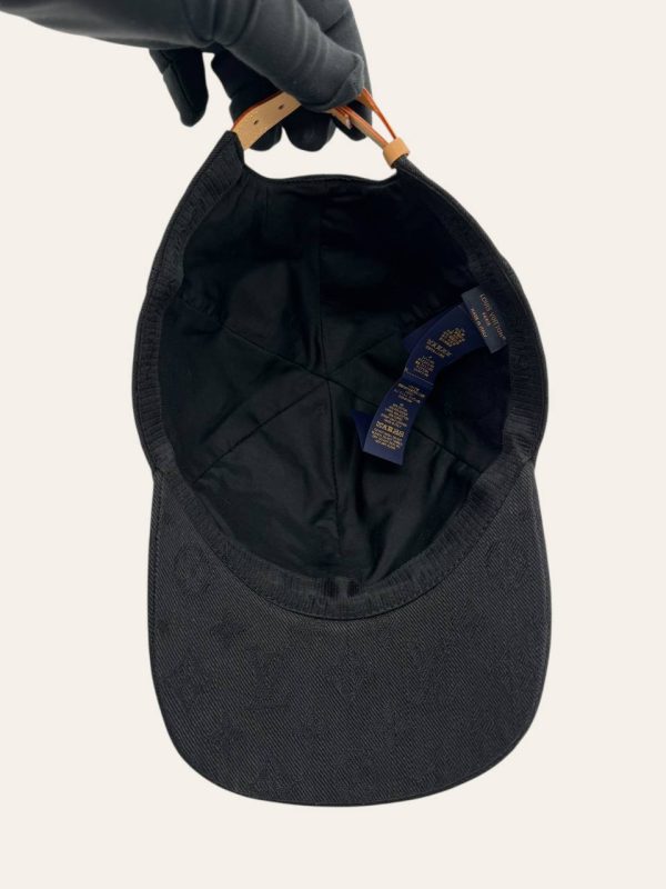 Louis Vuitton Monogram Essential Cap