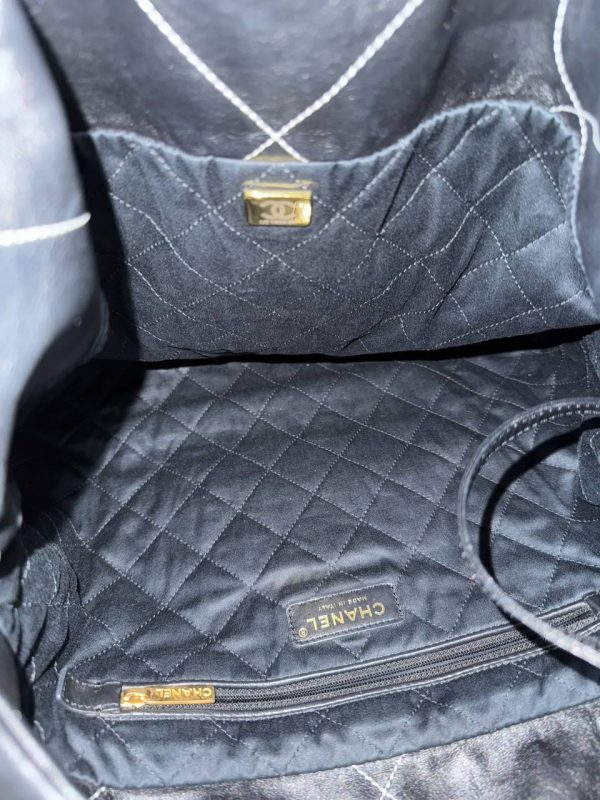 Chanel 22 Small