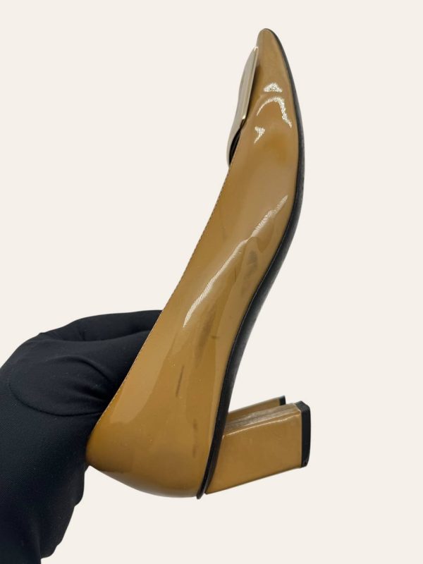 Roger Vivier Patent Pump Size 36.5