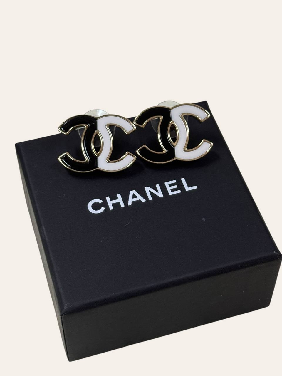 Chanel B23C Enamel CC Earring