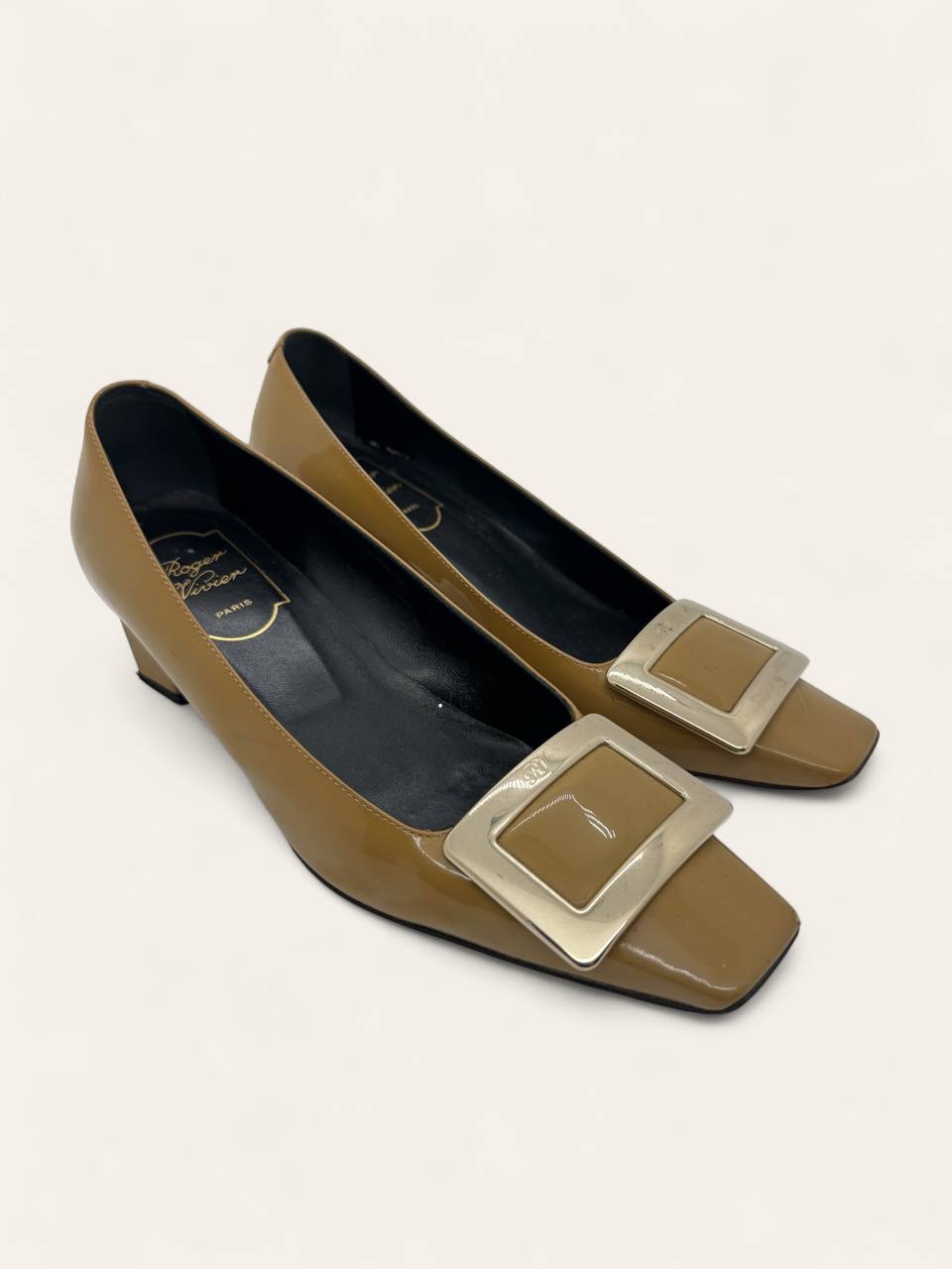 Roger Vivier Patent Pump Size 36.5