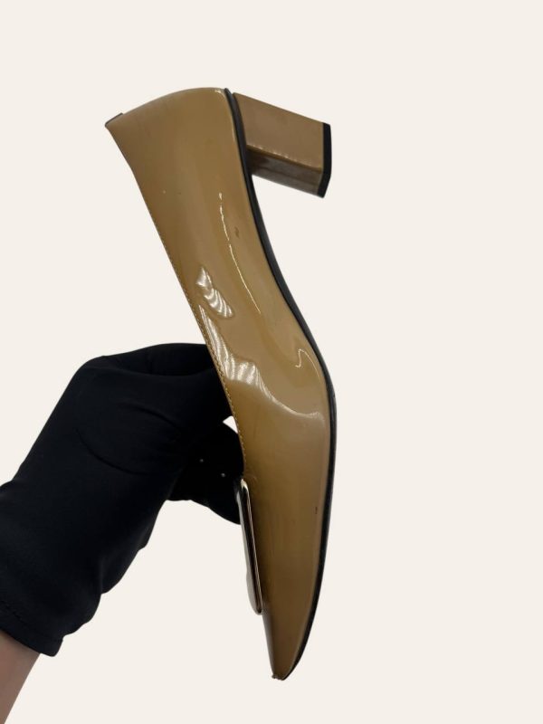 Roger Vivier Patent Pump Size 36.5