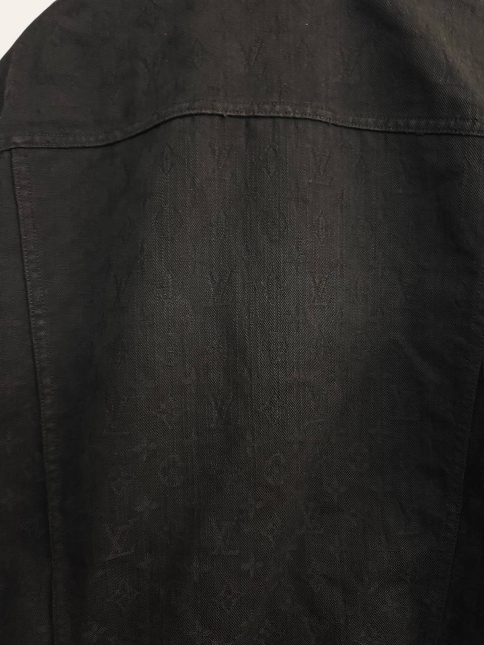 photo_2025-11-04_23-01-24